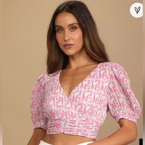 Lulu’s Picked for You Pink Floral Print Pleated Tie-Back Crop Top
